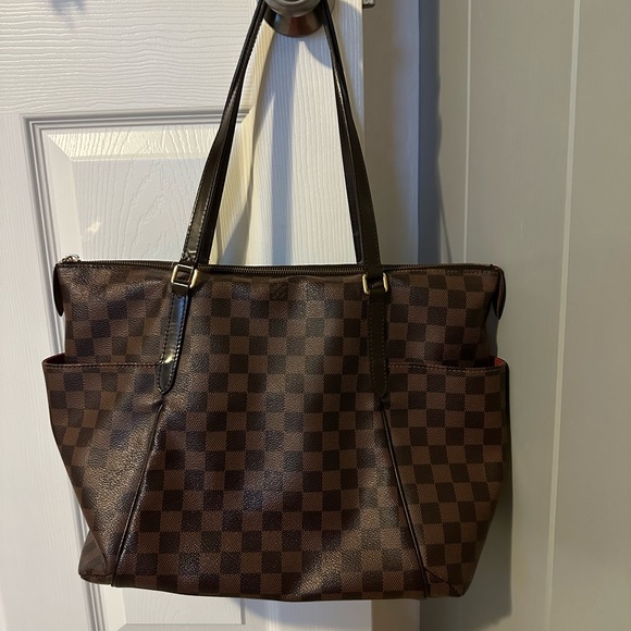 Louis Vuitton Damier Ebene Totally MM - Picture 2 of 14